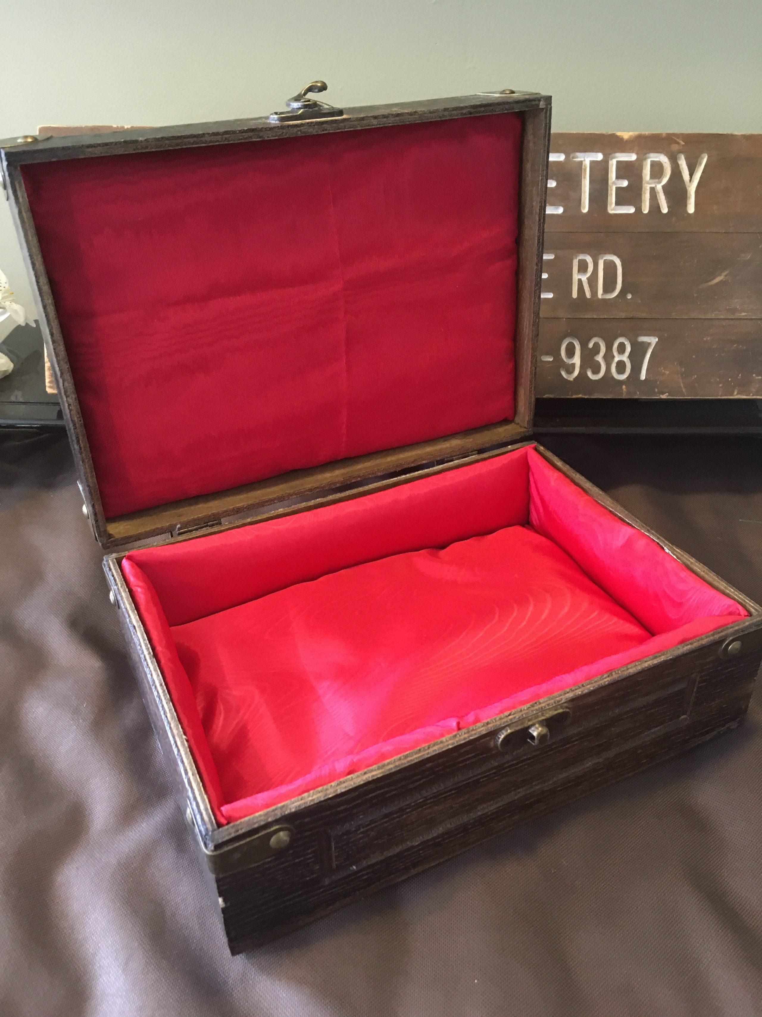 Small Wooden Satin Lined Lock Box Casket
